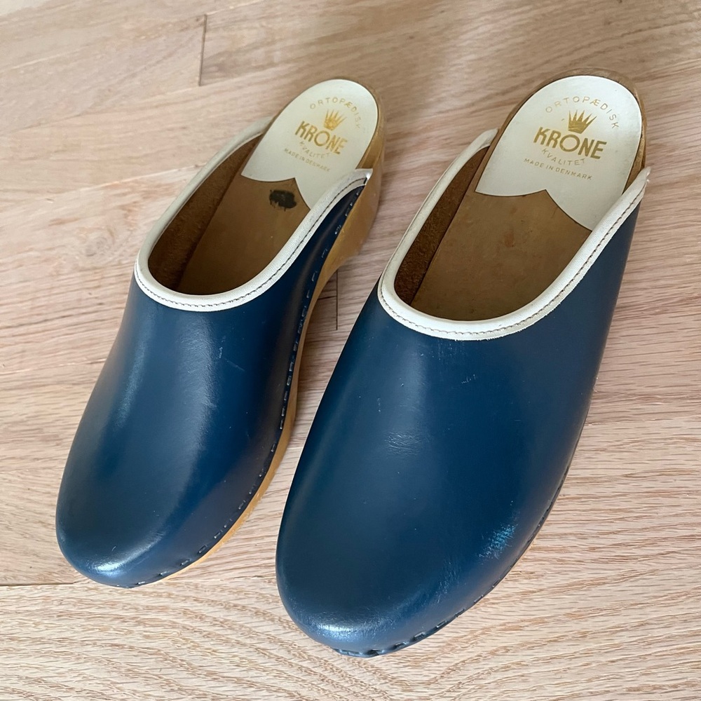Women’s Vintage Navy Blue Krone Leather & Wood Clogs - Made in Denmark